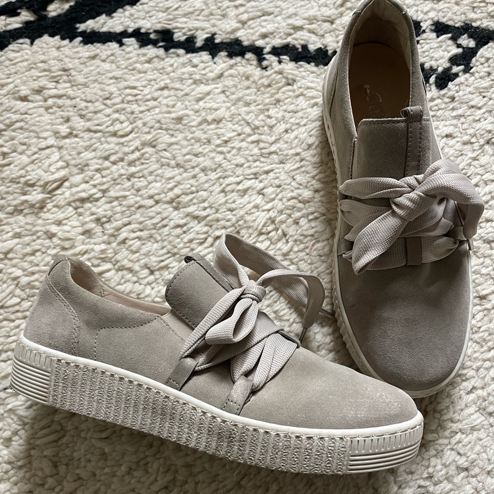 Gabor Women's Beige Lace-Up Sneakers